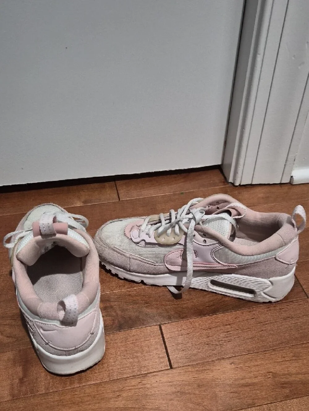 Nike Women's Pink and White  Sneakers Size 5